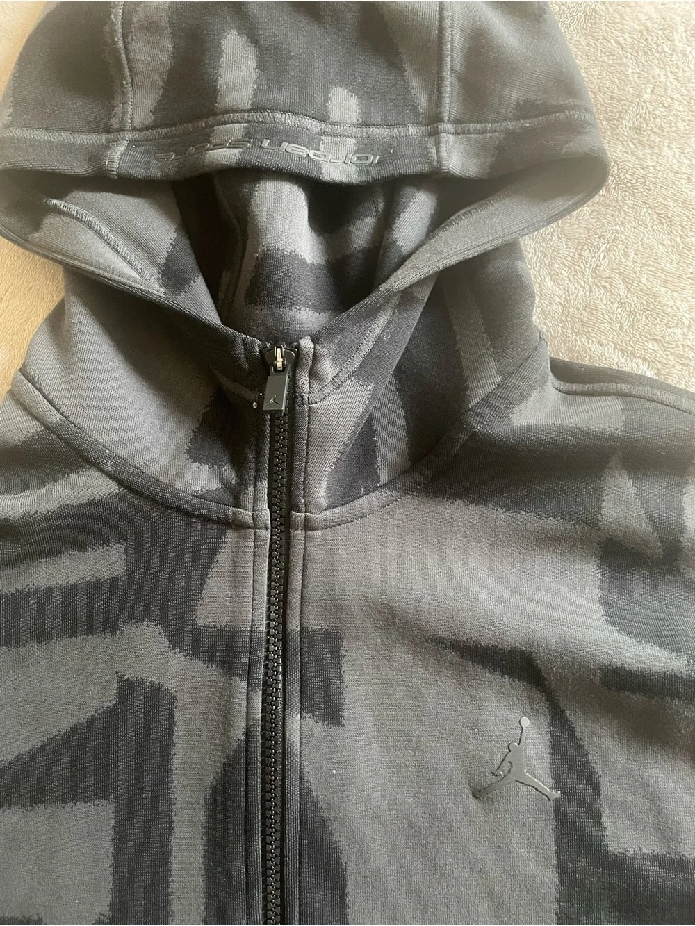 Jordan Sport Men's Black & Charcoal Geometric Zip Hoodie